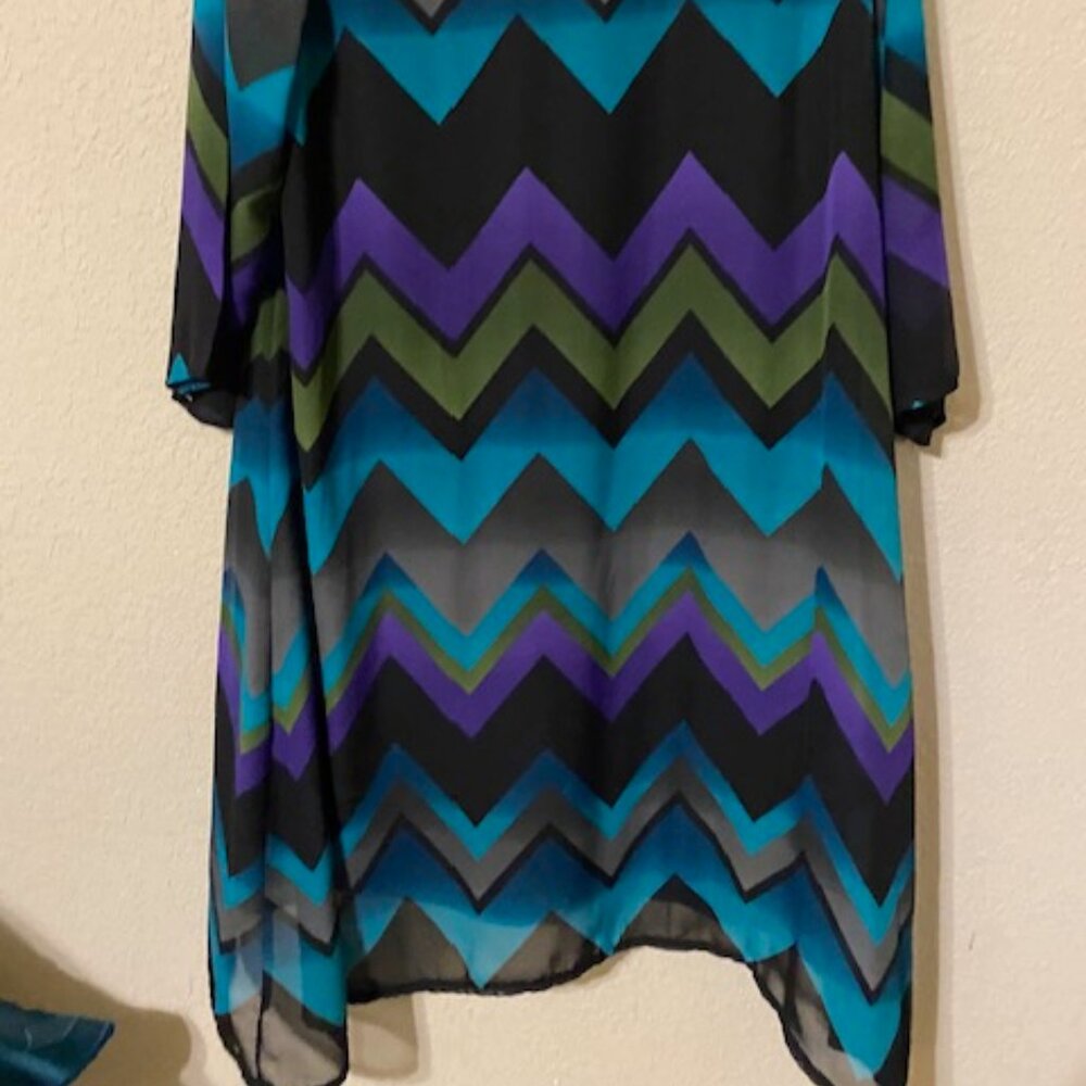 Multi-Colored Chevron Pattern Dress - Picture 3 of 4